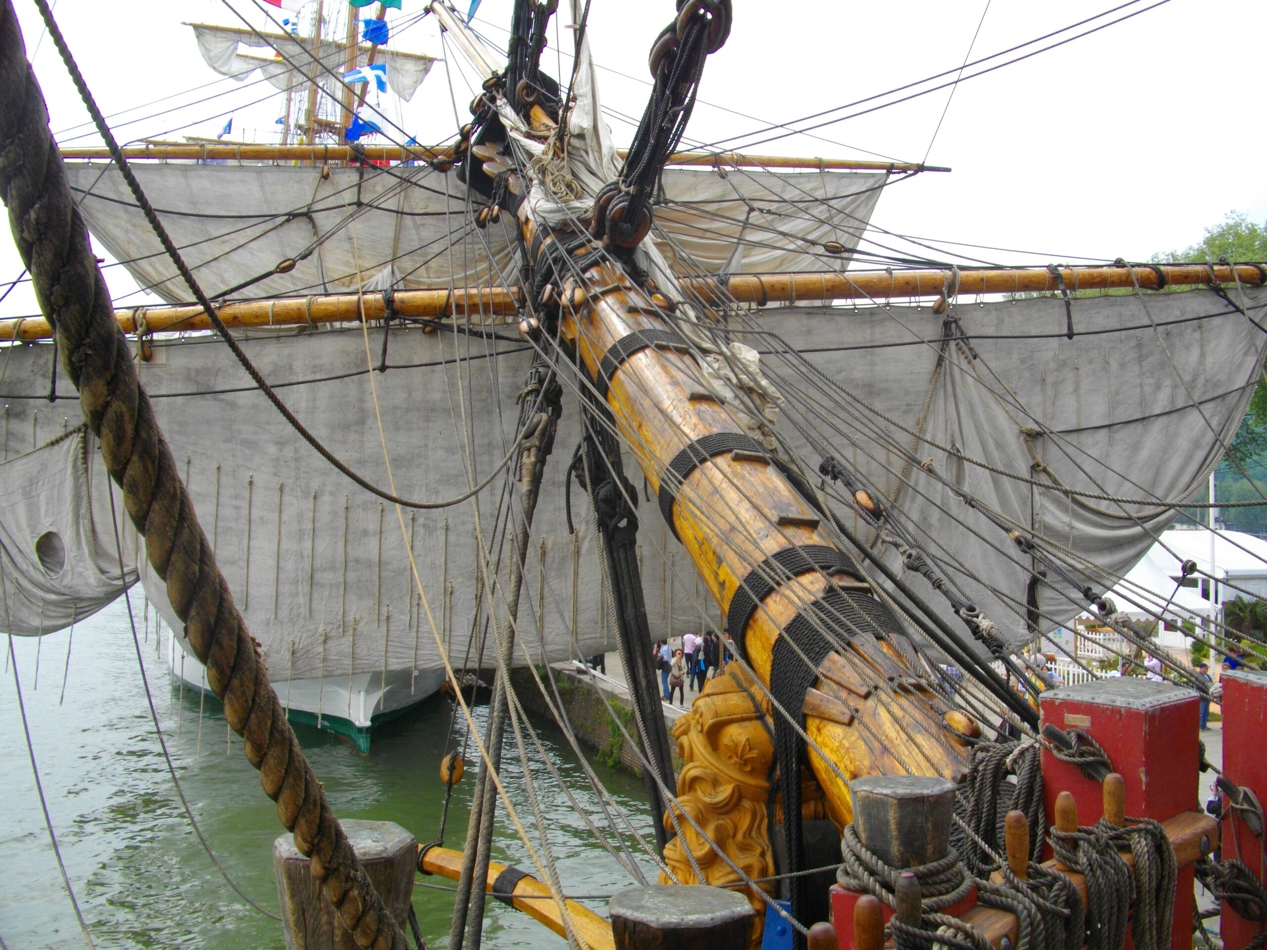 pole on ship crossword clue